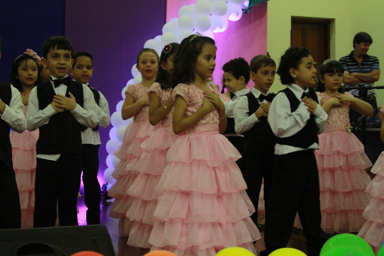 Apresentação teatral dos alunos